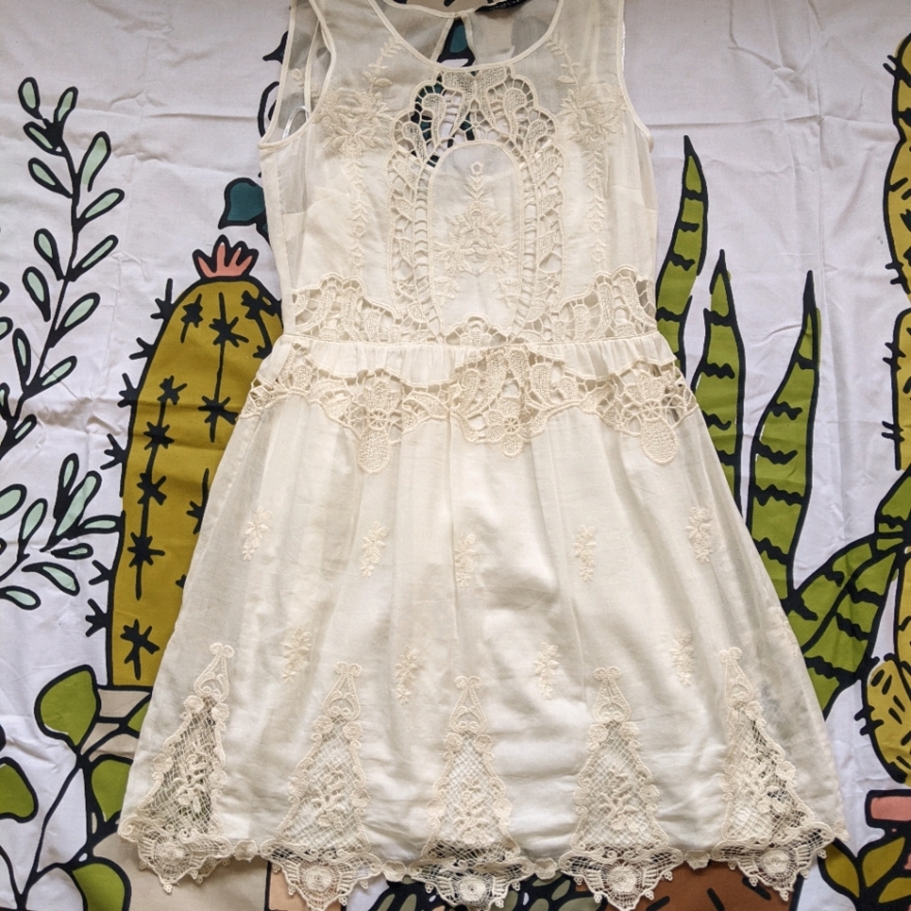 Zara Woman eyelet embroidery Ivory dress